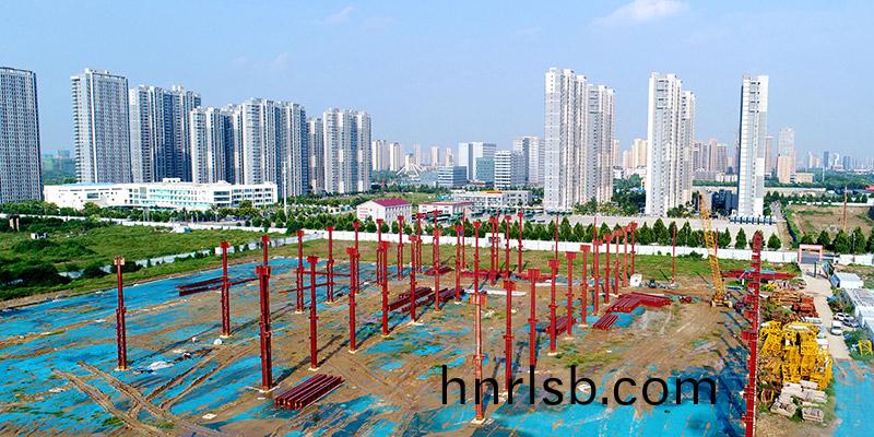 鄭(zheng)鍋産(chan)業(ye)園(yuan)鋼結構(gou)廠房(fang)航拍圖(tu)