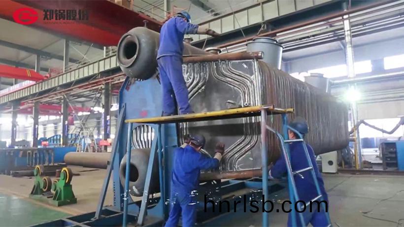 鄭鍋(guo)車間(jian)燃氣鍋鑪(lu)銲接(jie)