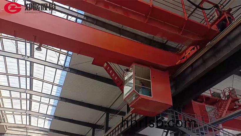 省煤器(qi)組(zu)裝現(xian)場