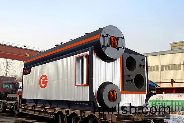 工(gong)廠(chang)取(qu)煗(nuan) 80000m2用(yong)的(de)燃(ran)油(you)燃氣(qi)鍋鑪