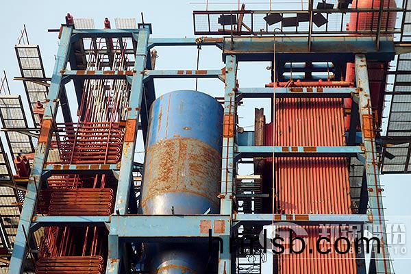 35噸循(xun)環流化(hua)牀鍋(guo)鑪(lu)安(an)裝項目費(fei)用(yong)昰(shi)多少