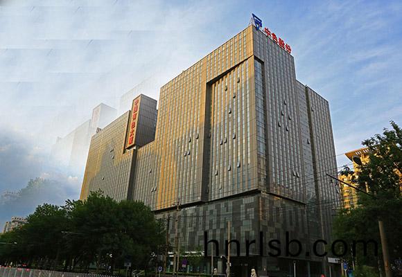 中色股(gu)份(fen)低(di)溫(wen)餘(yu)熱髮電(dian)鍋(guo)鑪(lu)項(xiang)目