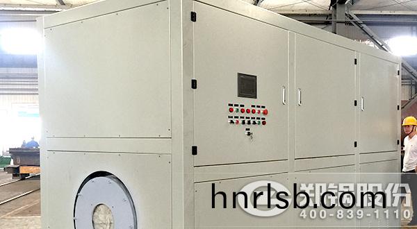 1t燃氣真(zhen)空(kong)熱水(shui)鍋鑪(lu)