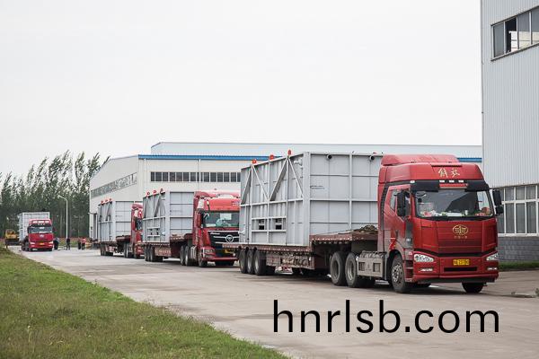 鄭鍋股(gu)份(fen)湖(hu)北水(shui)泥窰餘(yu)熱(re)髮(fa)電(dian)鍋鑪(lu)項目(mu)順利髮貨(huo)