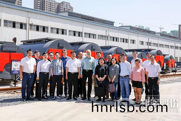 Google高層領(ling)導(dao)一行到訪鄭(zheng)鍋股份