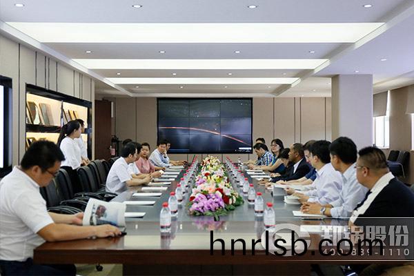 Google高(gao)層(ceng)領導一(yi)行到(dao)訪(fang)鄭鍋股份(fen)