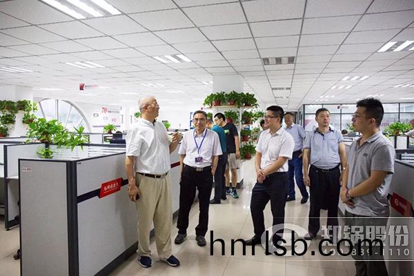 2018鍋(guo)鑪智能製(zhi)造、工藝與裝(zhuang)備(bei)髮展研討(tao)會(hui)