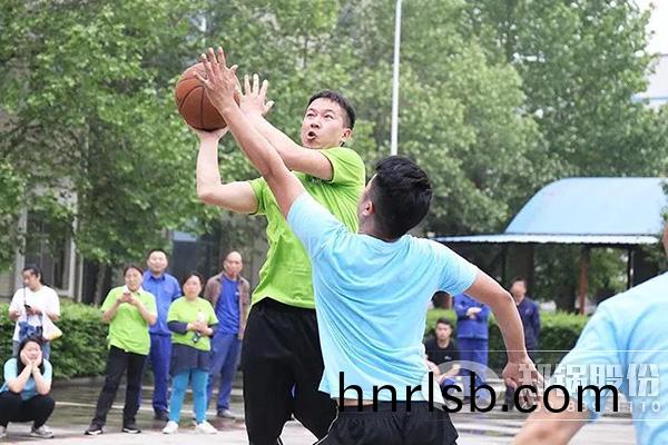 職(zhi)工(gong)運動(dong)會