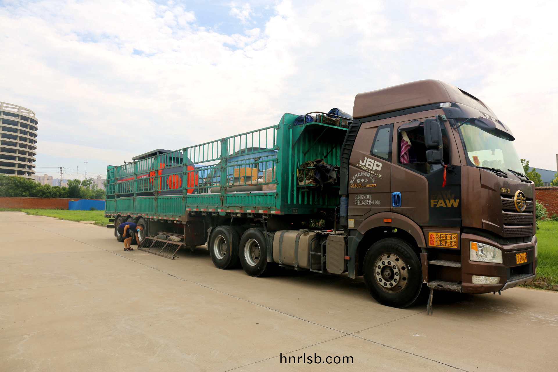 再戰(zhan)疫(yi)情|全(quan)力(li)以赴(fu)，鄭鍋(guo)生産防疫(yi)雙(shuang)線(xian)推(tui)進(jin)