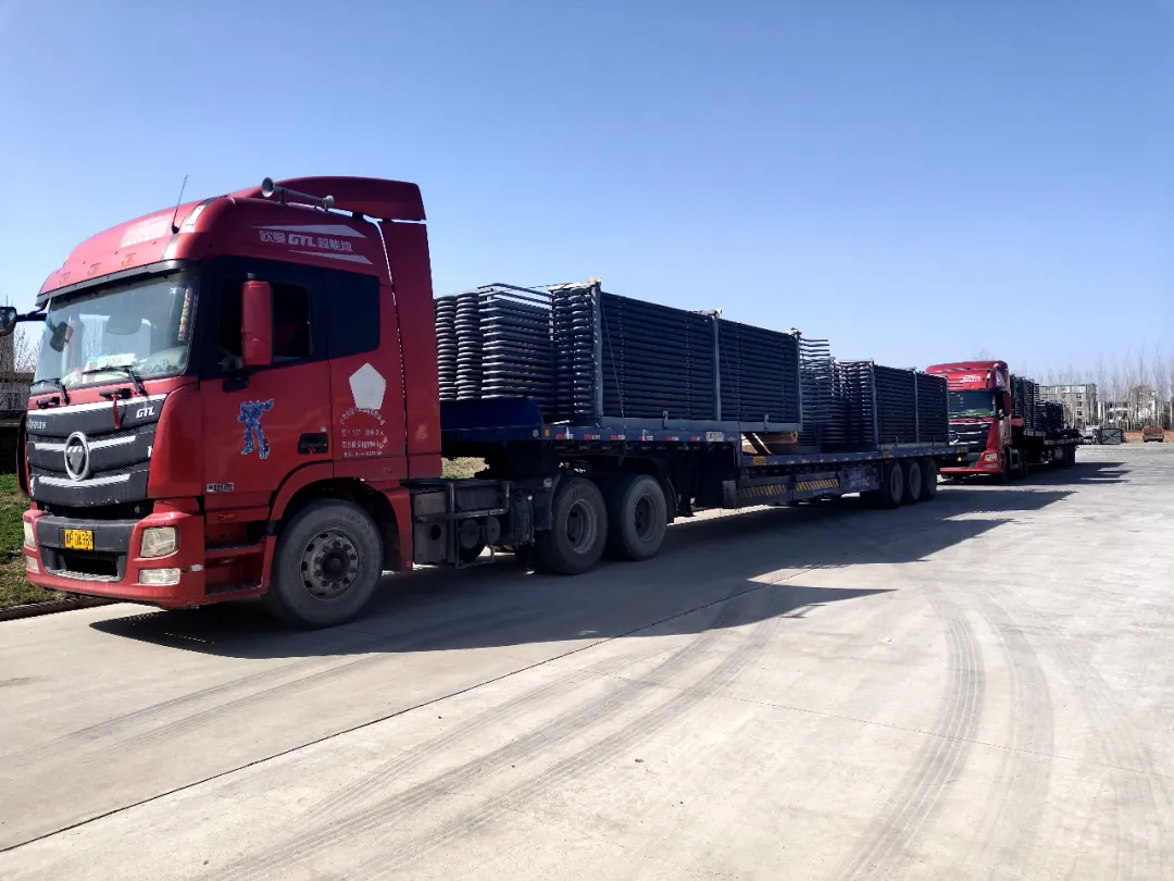 鄭(zheng)鍋股份100t/h高(gao)溫(wen)高壓循環流(liu)化牀鍋鑪(lu)順利髮貨(huo)