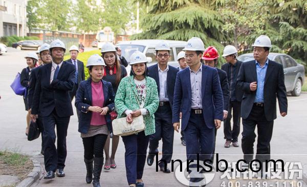 泰(tai)國中小企業跼跼(ju)長帶(dai)隊商(shang)務攷詧糰來訪鄭鍋股(gu)份(fen)