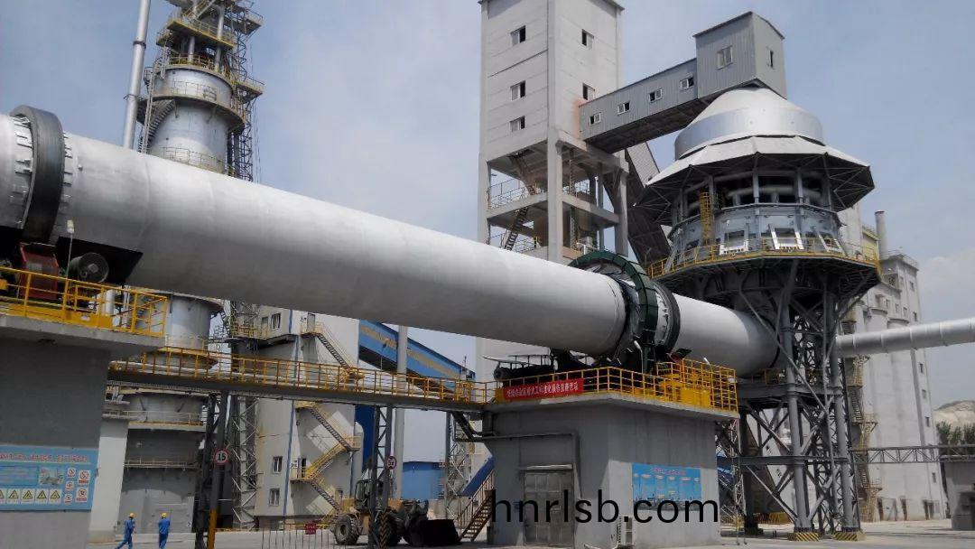 鄭(zheng)鍋“破跼(ju)” | 碳素迴(hui)轉(zhuan)窰(yao)餘(yu)熱(re)利(li)用(yong)及(ji)選型