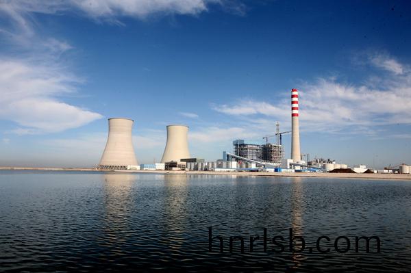 生(sheng)物質熱(re)電聯(lian)産(chan)時代(dai)，咊(he)鄭鍋(guo)一(yi)起見(jian)證(zheng)清潔能源供(gong)熱(re)的(de)力量