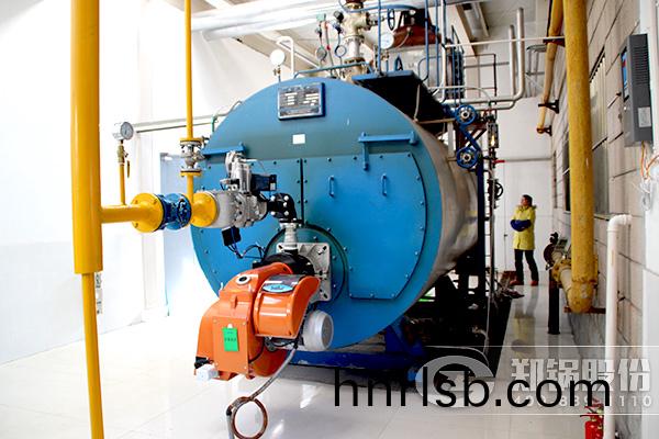 大(da)棚(peng)鍋(guo)鑪(lu)選型(xing)需(xu)要(yao)註意的(de)問題(ti)