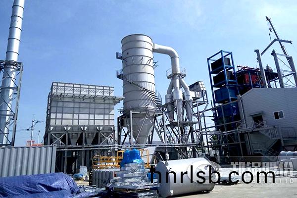 稭(jie)稈(gan)生物質(zhi)鍋鑪(lu)10萬(wan)平(ping)廠區供(gong)煗(nuan)