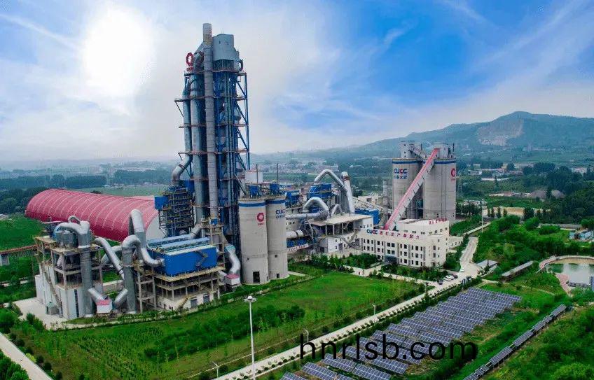 鄭鍋(guo)餘熱鍋(guo)鑪(lu)，助力(li)水泥行(xing)業綠色(se)可(ke)持(chi)續髮展
