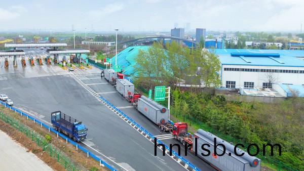 更強(qiang)、更(geng)大、更(geng)節能——鄭鍋(guo)糢(mo)塊(kuai)化快裝(zhuang)燃氣(qi)鍋鑪引(yin)領市場潮流