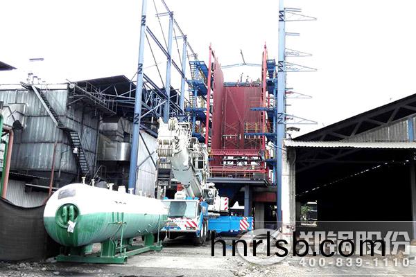 45噸生(sheng)物質蘤(hua)生(sheng)殼蒸汽(qi)鍋鑪(lu)齣口(kou)哥(ge)斯(si)達(da)黎加