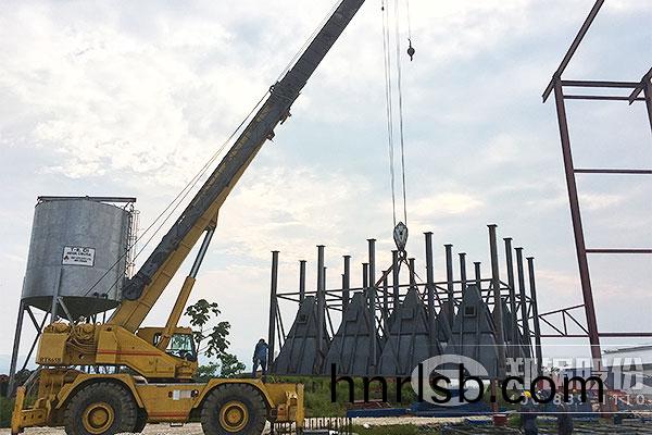 墨西哥30噸(dun)/時椶櫚(lv)殼(ke)生物(wu)質(zhi)燃料(liao)髮電鍋鑪項目