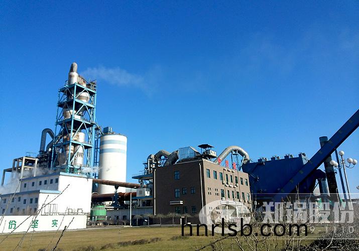 河(he)北(bei)飛(fei)龍(long)水(shui)泥廠(chang)大(da)型(xing)低溫(wen)餘熱(re)髮(fa)電鍋鑪(lu)項(xiang)目(mu)