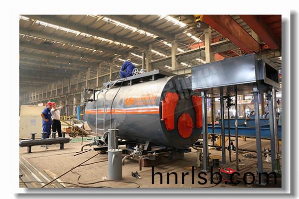 臥(wo)式(shi)2000kg h蒸汽鍋鑪